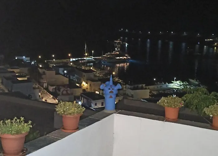 θέα Semesterbostad